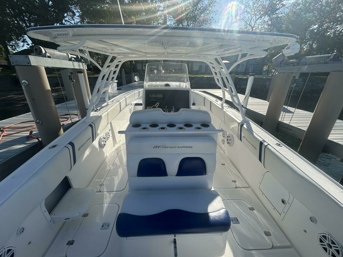 2016 Midnight Express 37 Open 37