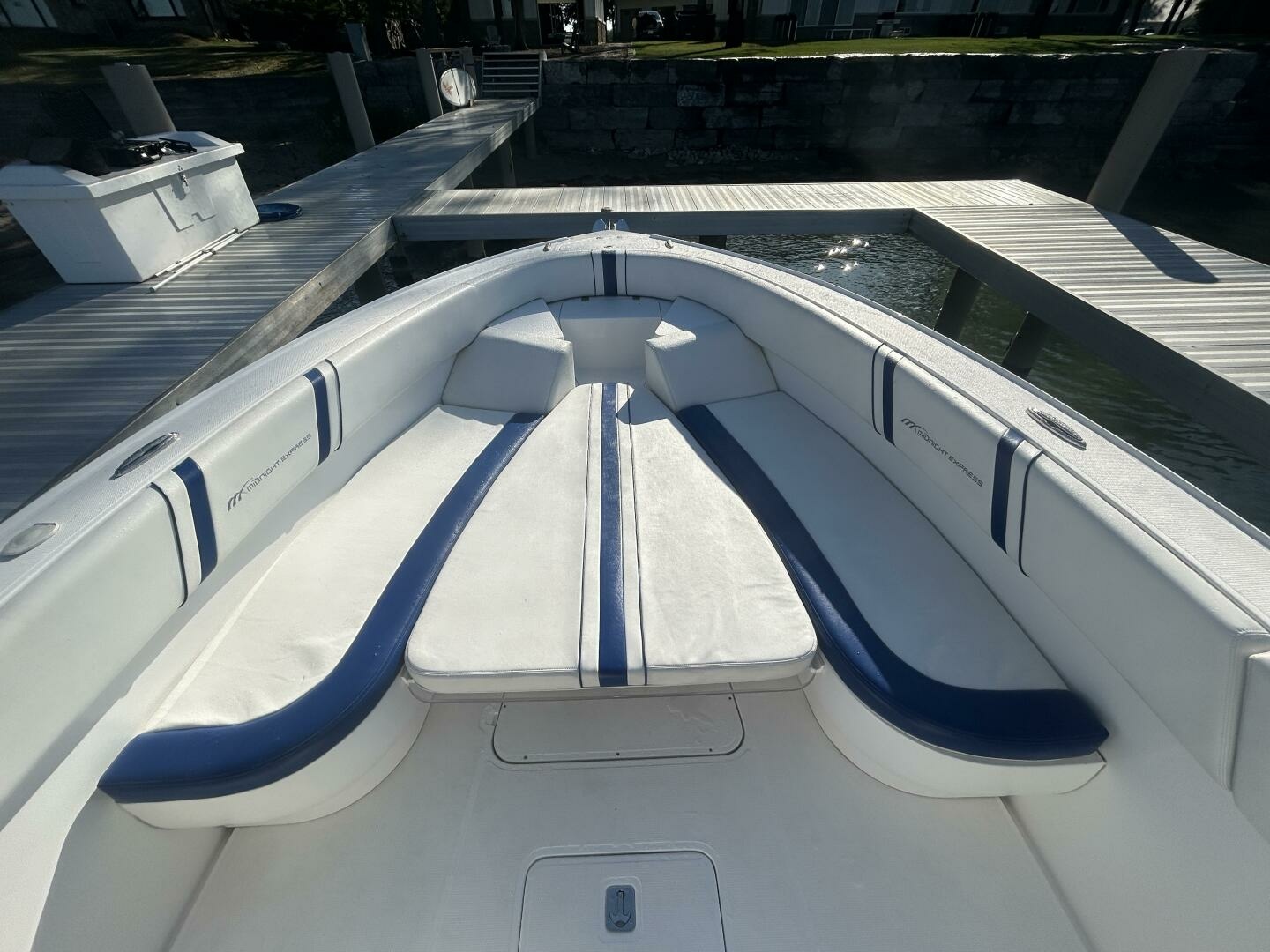 2016 Midnight Express 37 Open 37