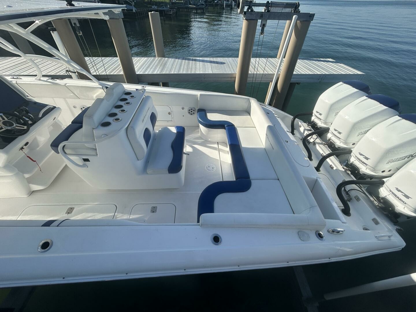 2016 Midnight Express 37 Open 37