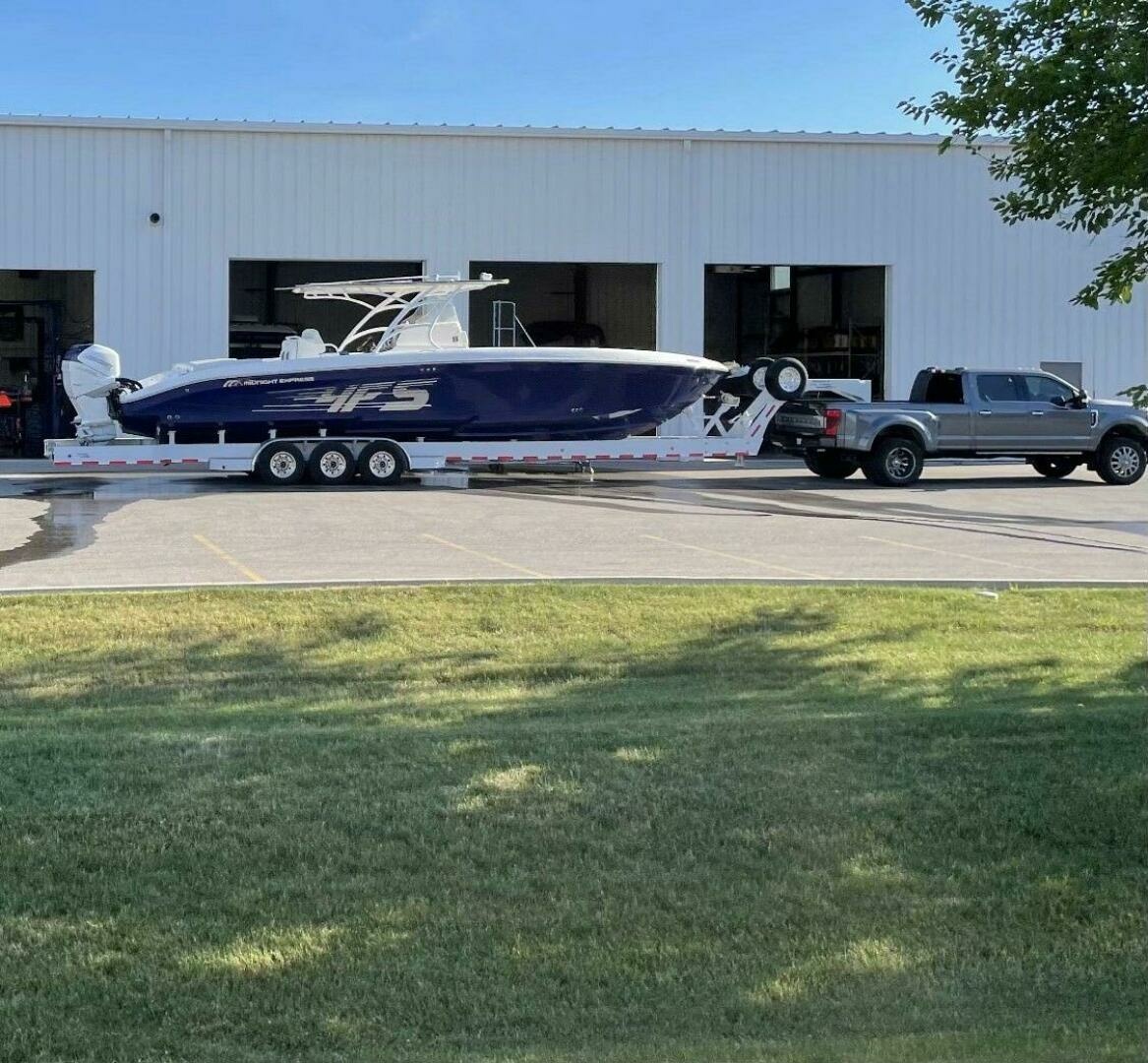 2016 Midnight Express 37 Open 37