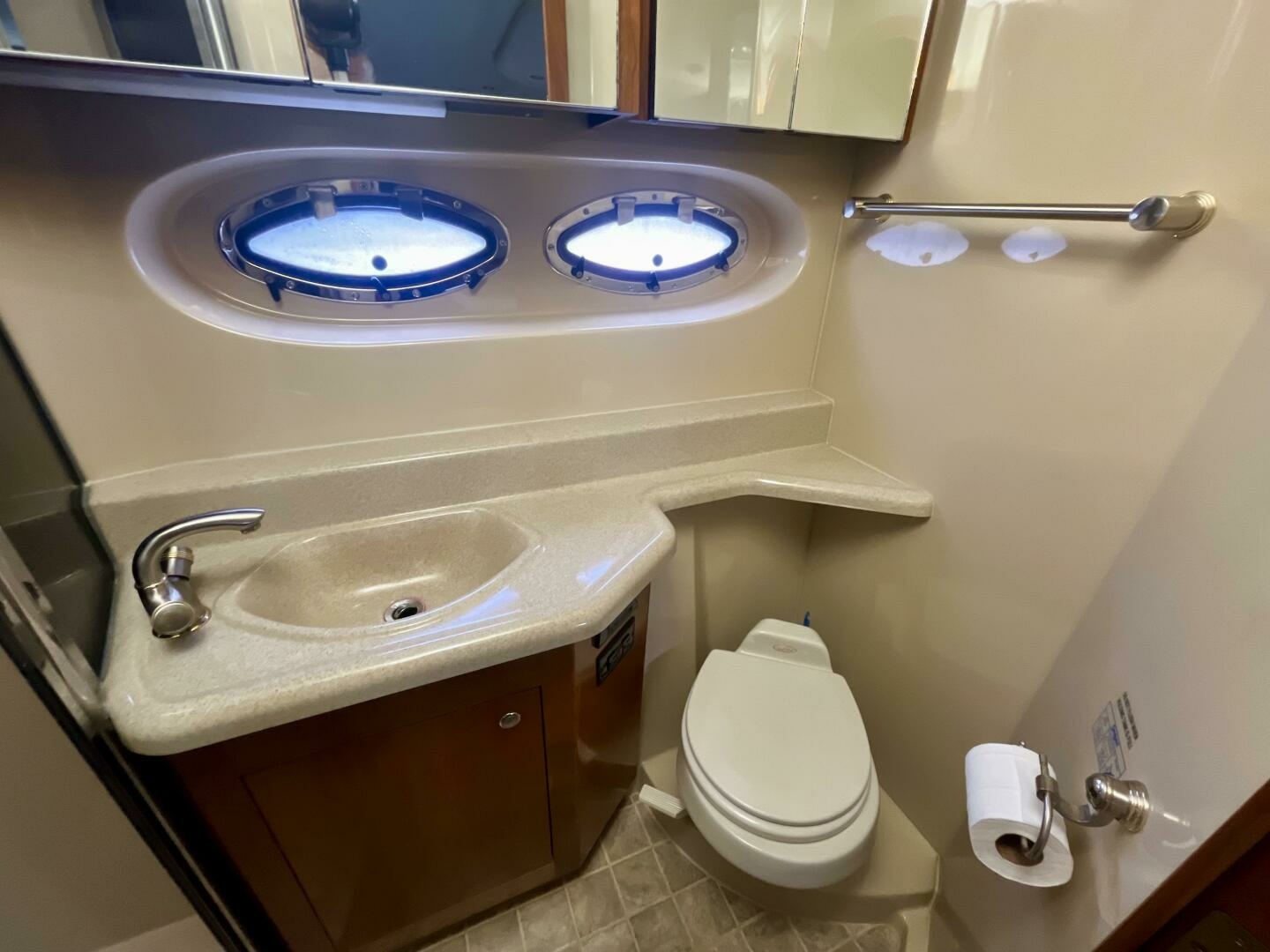 40ft Cruisers Yachts Yacht For Sale