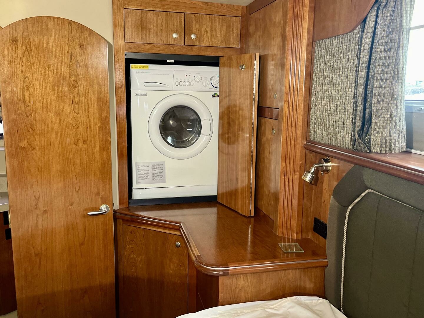 40ft Cruisers Yachts Yacht For Sale