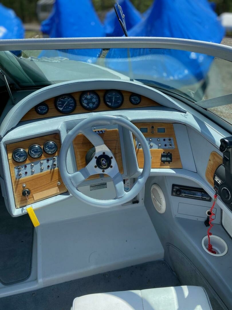 1999 Cobalt 252BR 25