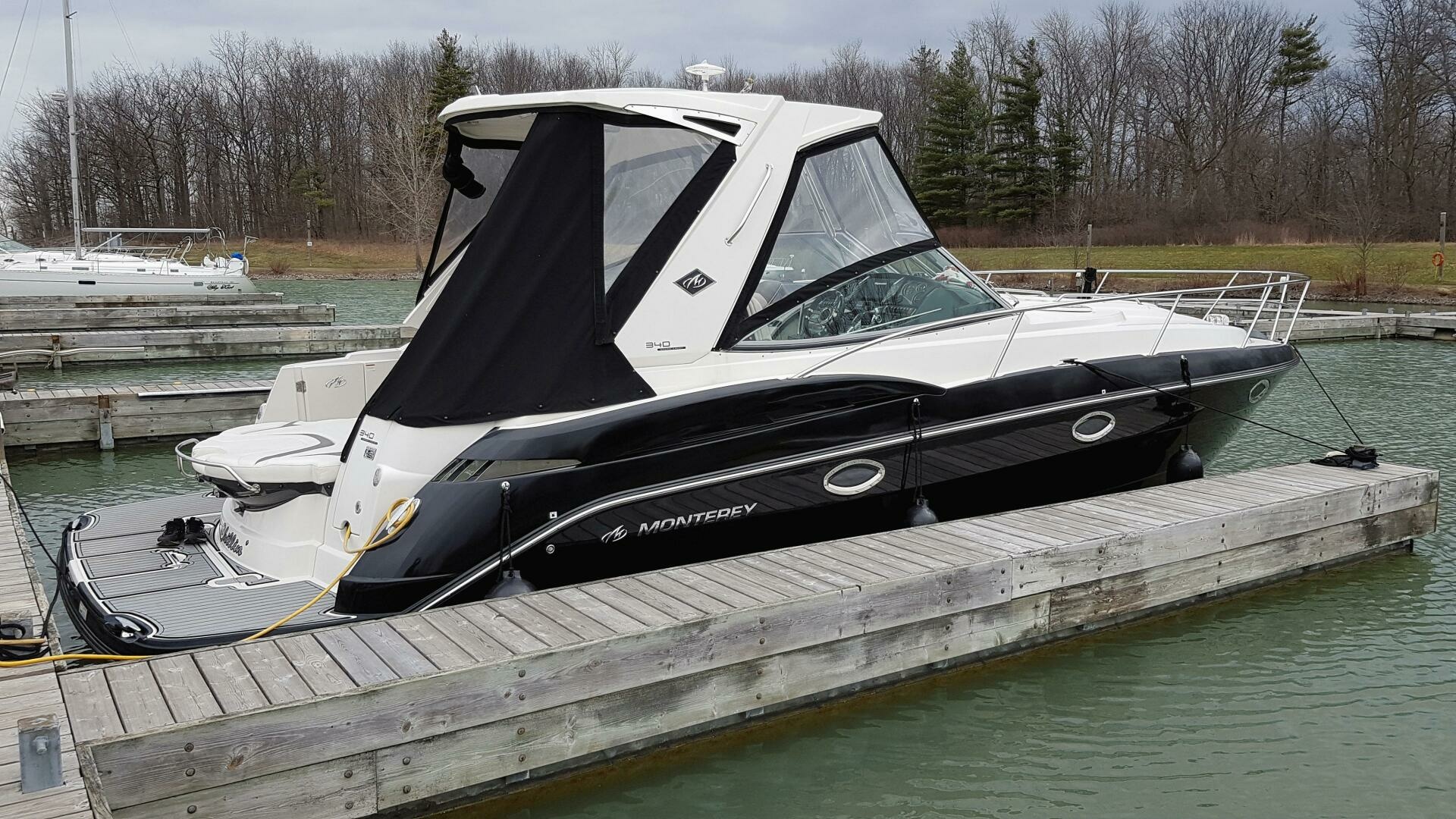 2013 Monterey 340 Sport Yacht 34