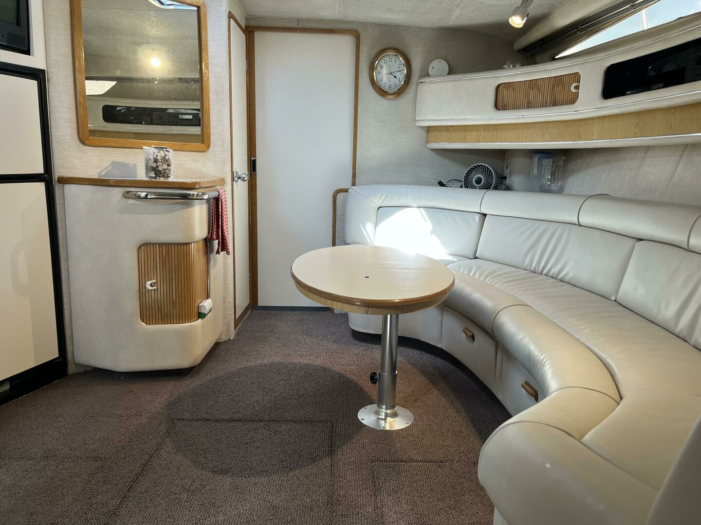 1992 Sea Ray 440 Sundancer 44