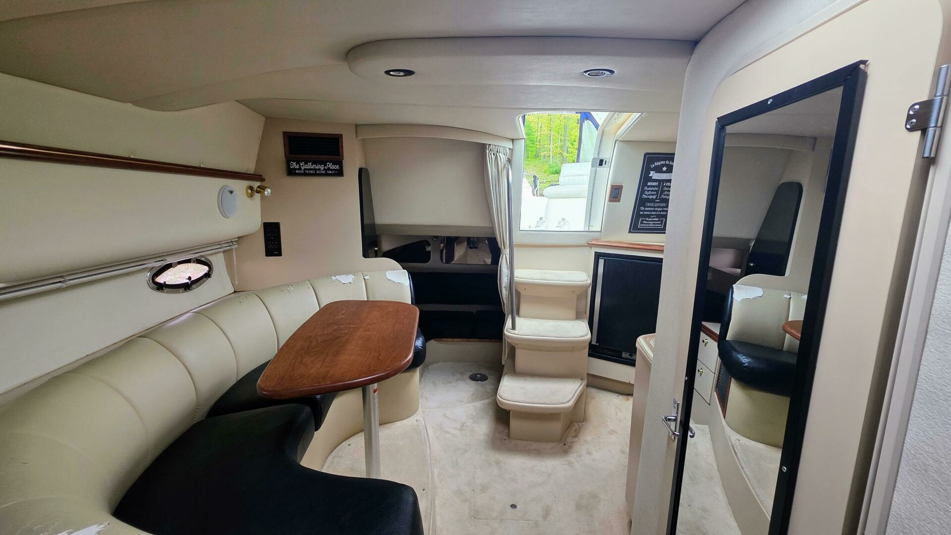 1999 Cruisers Yachts 3375 Esprit 33