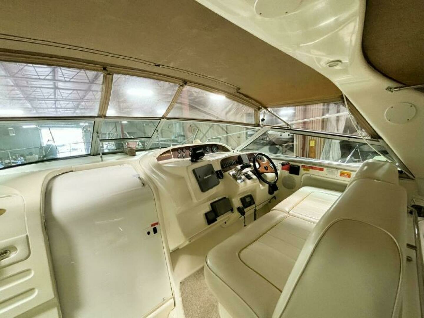 1995 Sea Ray 370 Sundancer 37