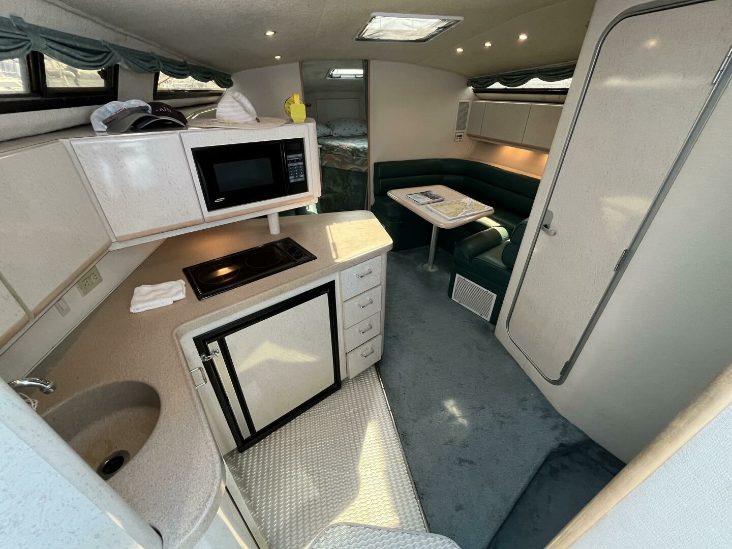 36ft Wellcraft Yacht For Sale