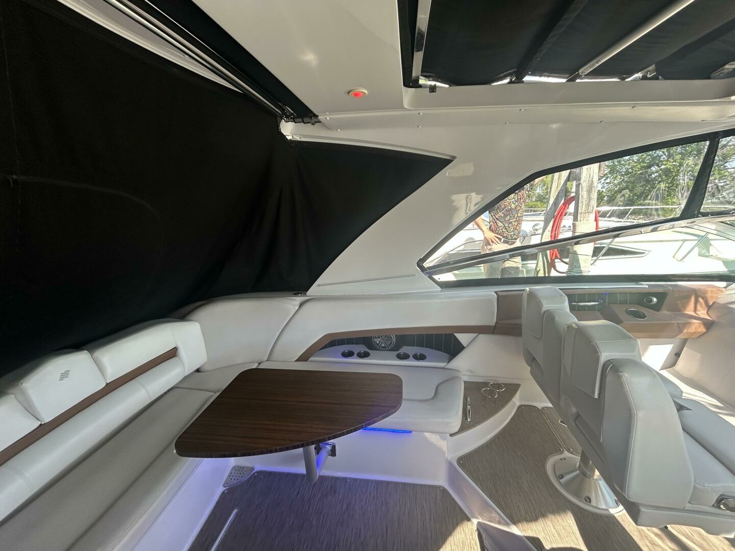 2017 Four Winns H350 35
