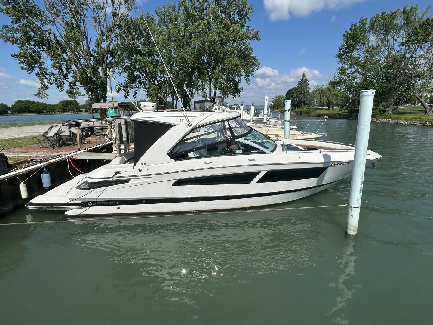 2017 Four Winns H350 35