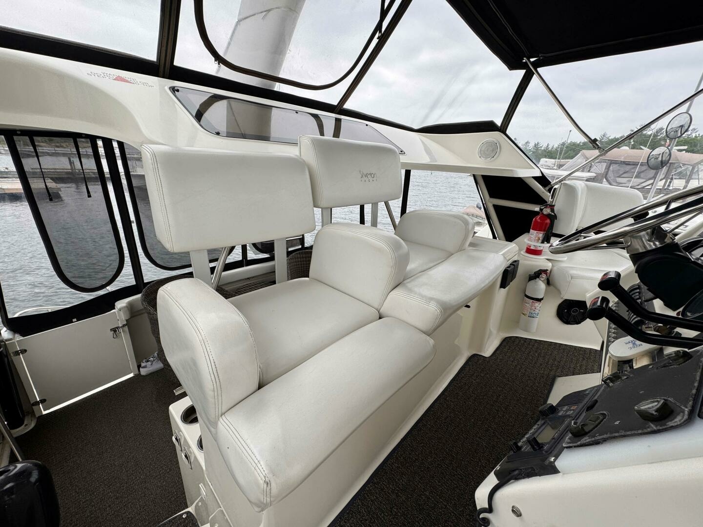 1997 Silverton 352 Motor Yacht 35