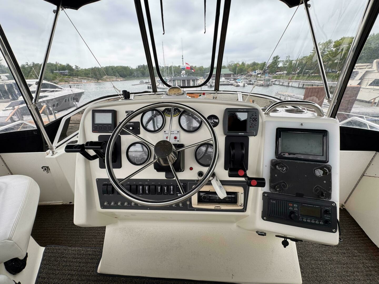 35ft Silverton Yacht For Sale