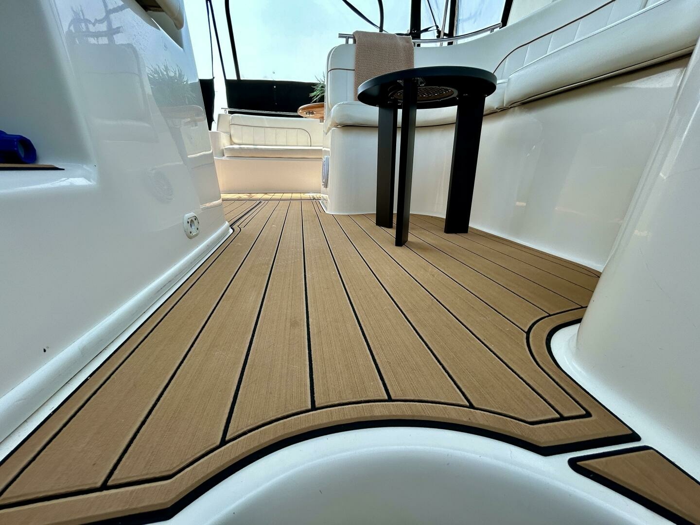 2003 Rinker 310 Fiesta Vee 31