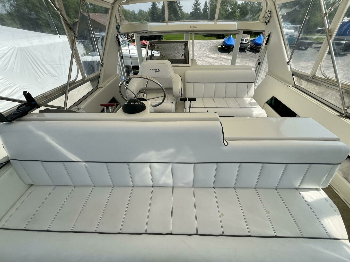 37ft Carver Yacht For Sale