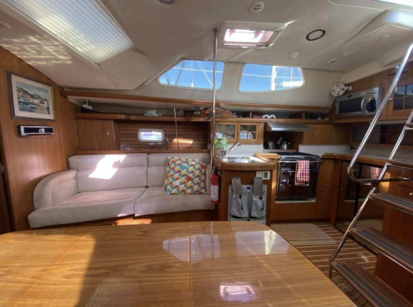2006 Hunter 45 Center Cockpit 45