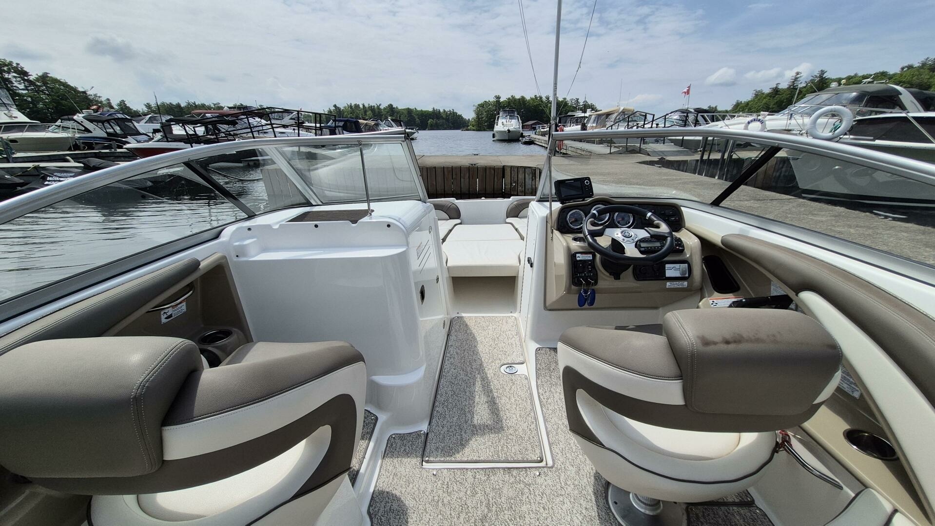 2012 Yamaha Boats 242 Limited 24