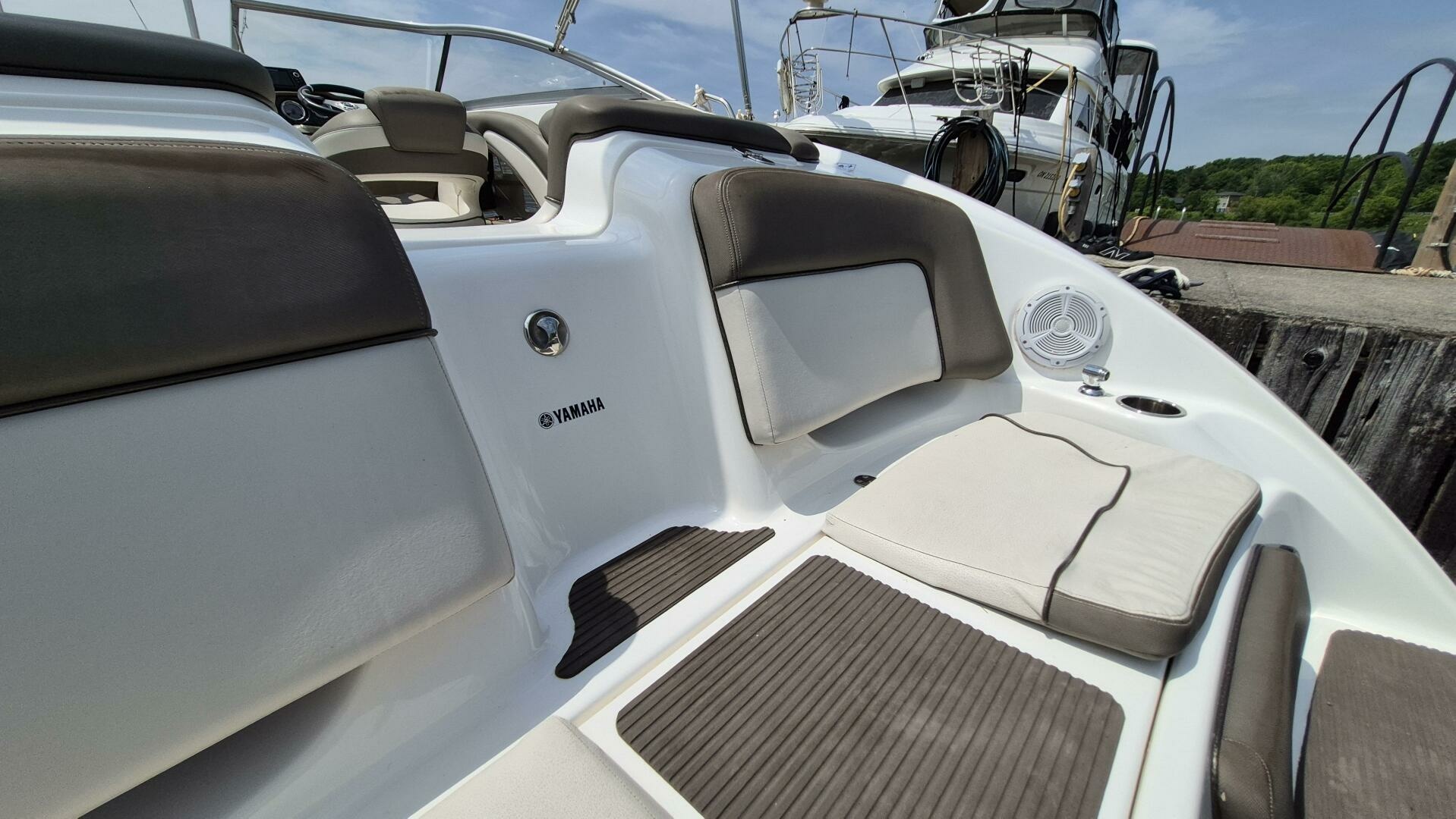 24ft Yamaha Boats Yacht For Sale