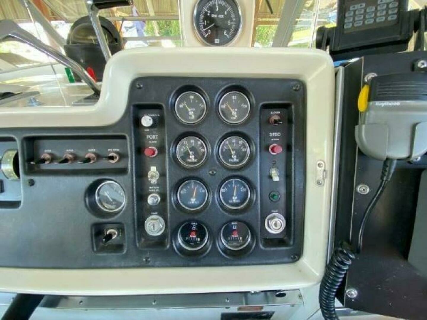 1970 Chris-Craft 42 Commander 42
