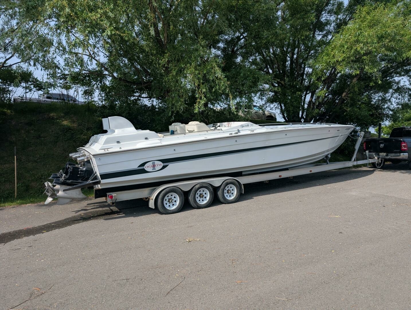 36ft Cigarette Yacht For Sale