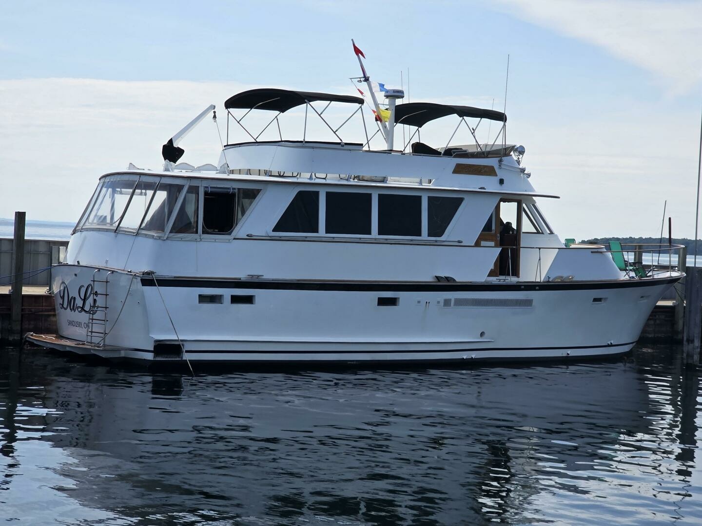 1976 Chris-Craft Roamer 60 — photograph 2