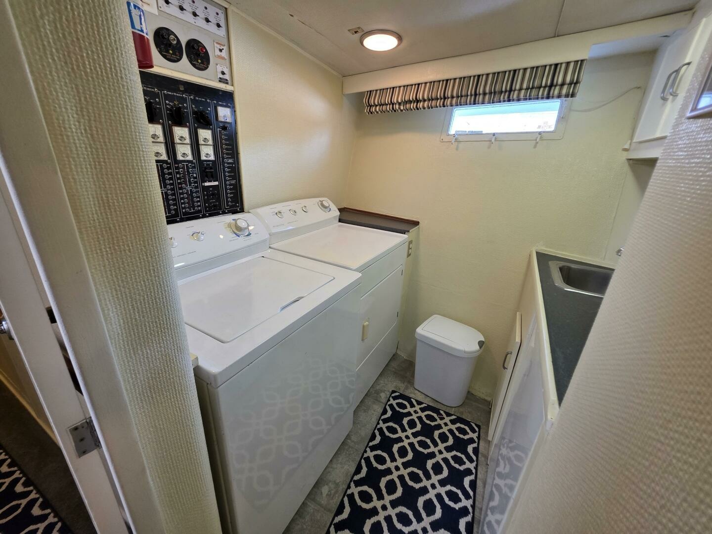 1976 Chris-Craft Roamer 60 60