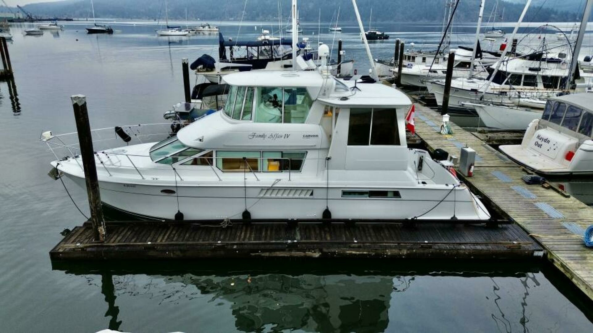 1997 Carver 500 Cockpit Motor Yacht 50