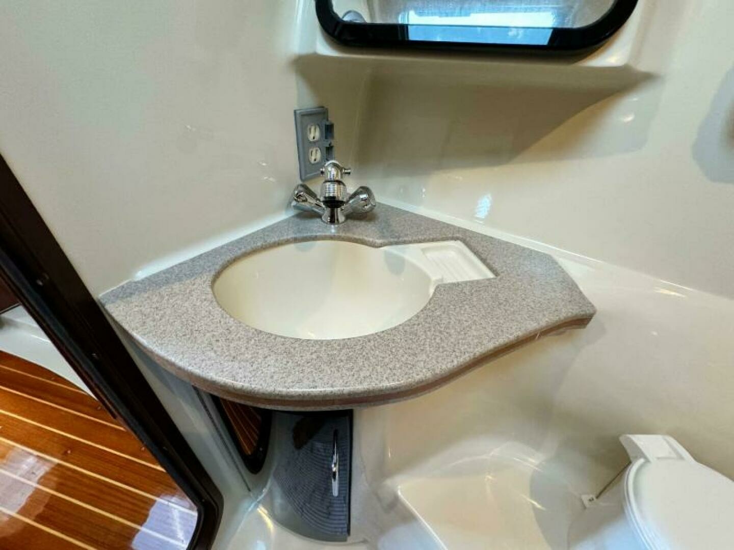 43ft Hunter Yacht For Sale