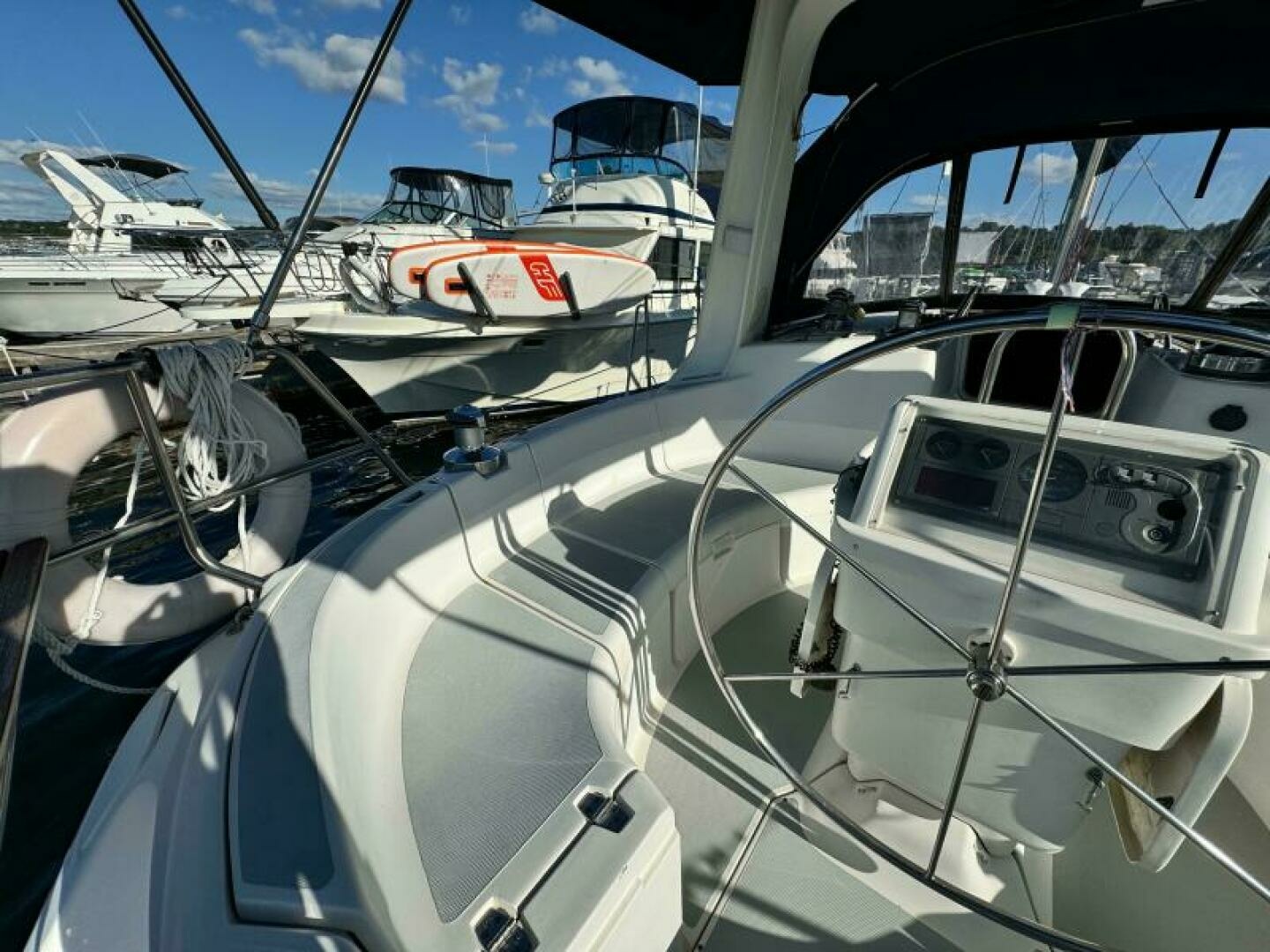 43ft Hunter Yacht For Sale