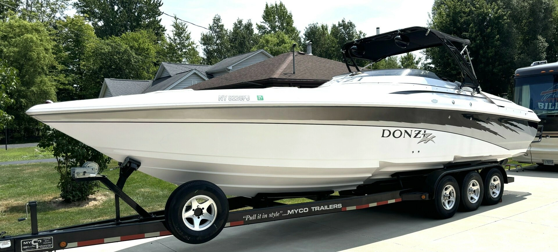 2005 Donzi 33ZX, photo 1 of 30