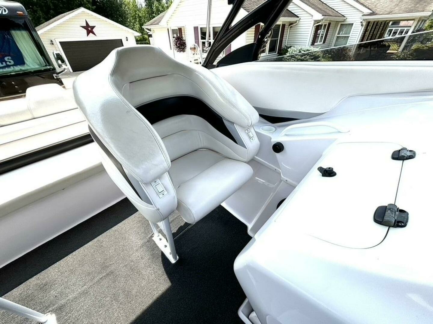2005 Donzi 33ZX 33