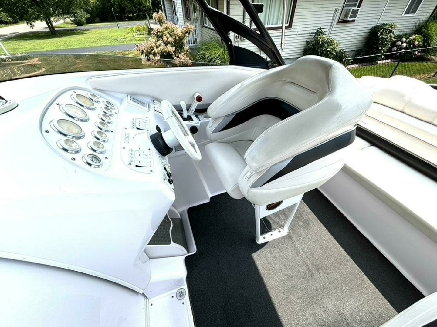 2005 Donzi 33ZX 33