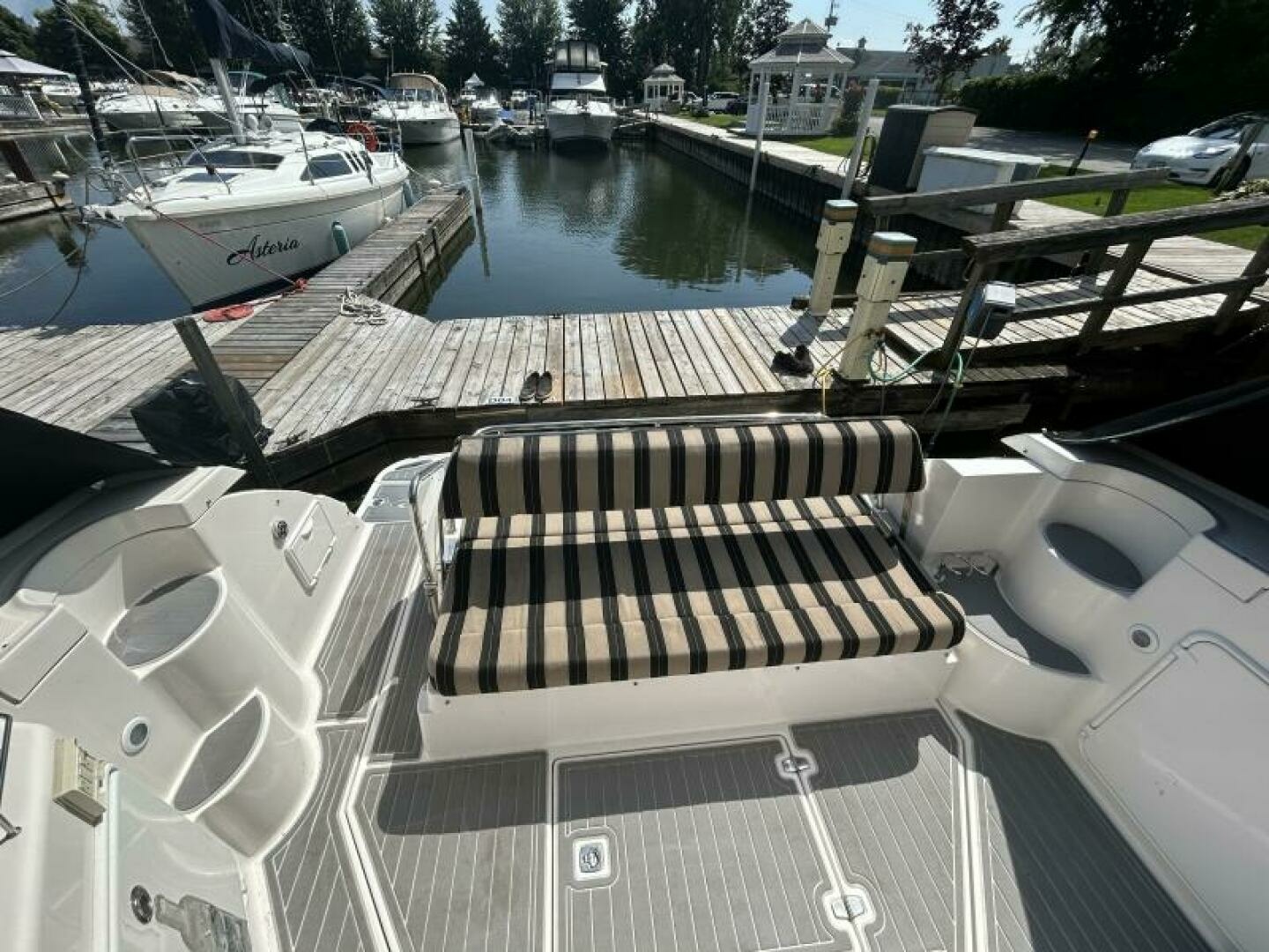 37ft Regal Yacht For Sale