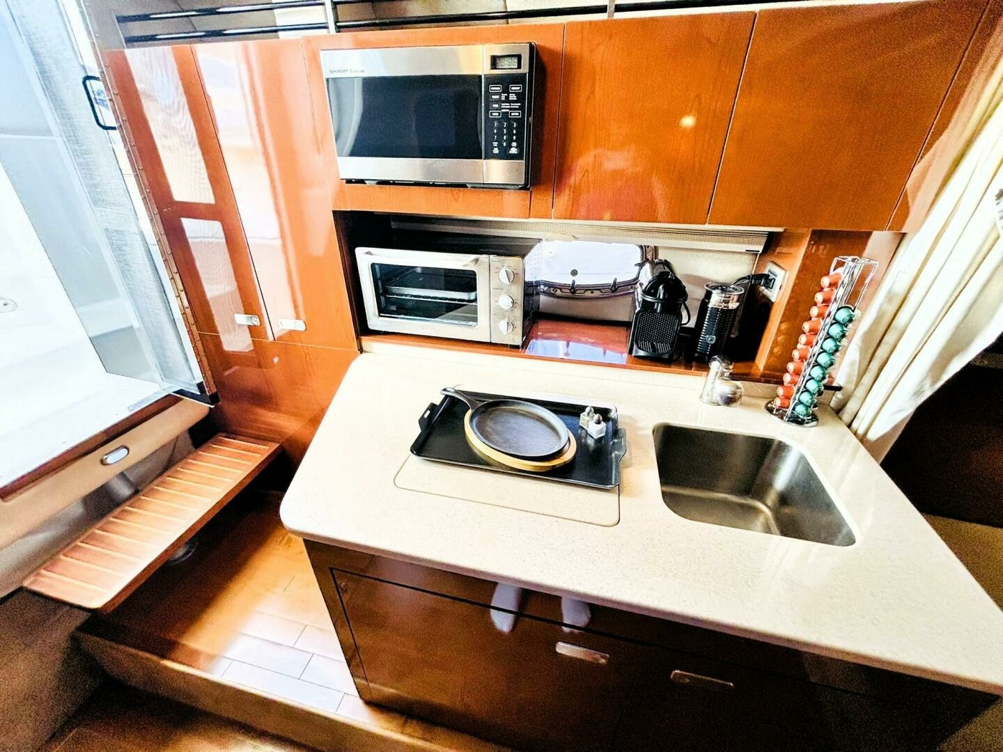 2010 Sea Ray 310 SUNDANCER 31