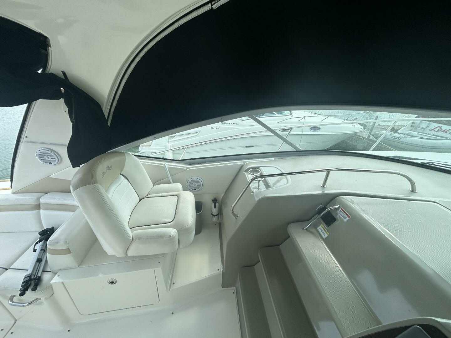 2010 Sea Ray 370 Sundancer 37