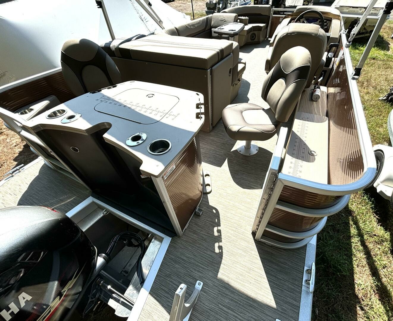 21ft Bennington Yacht For Sale