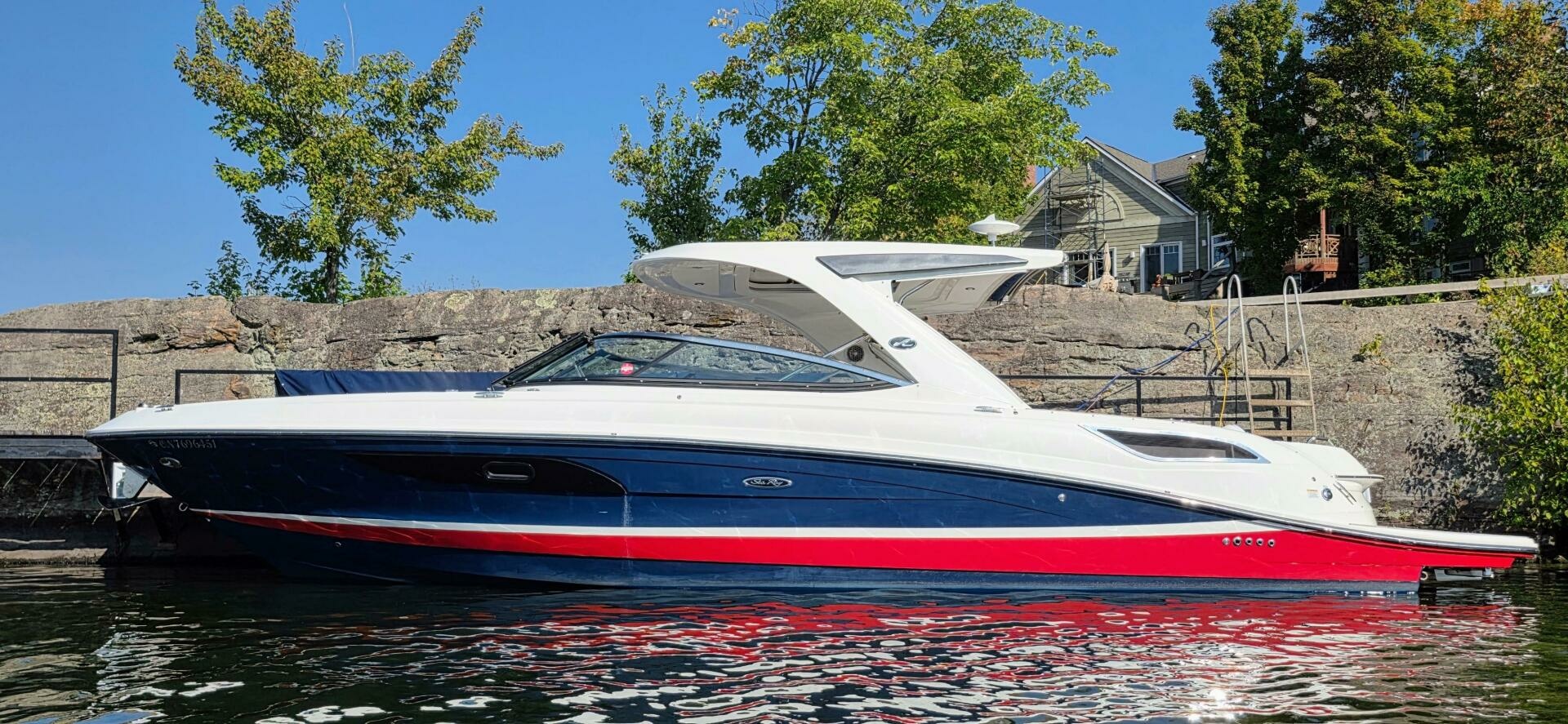 2019 Sea Ray 350 SLX 35