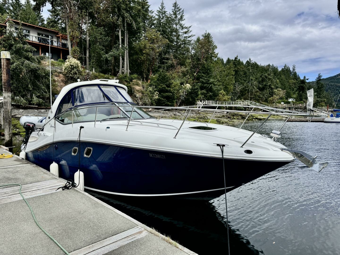 2008 Sea Ray 330 Sundancer 33