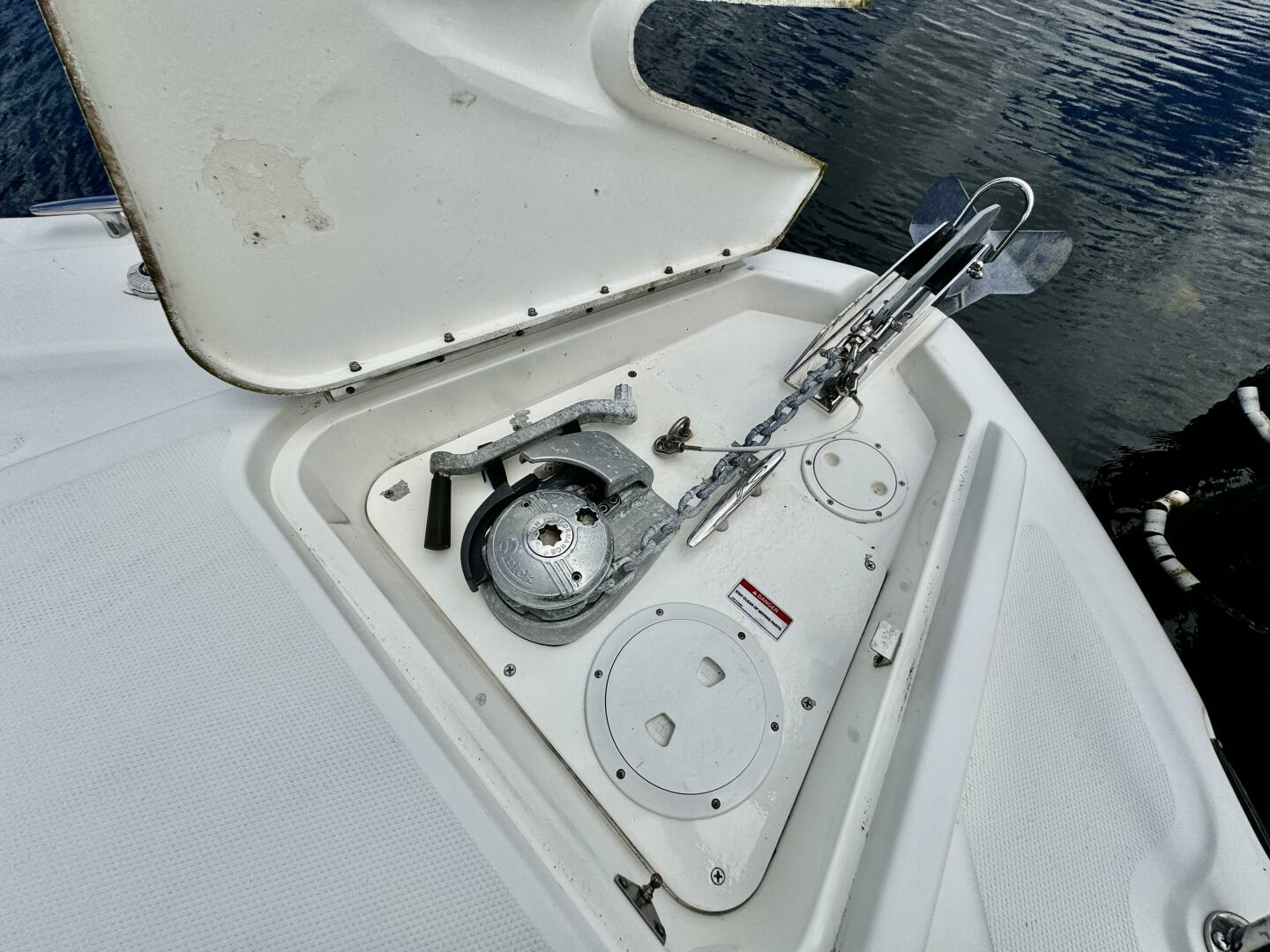 2008 Sea Ray 330 Sundancer 33