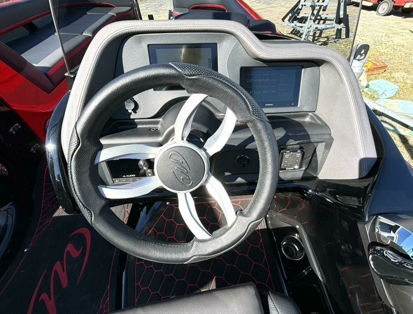 27ft Manitou Yacht For Sale