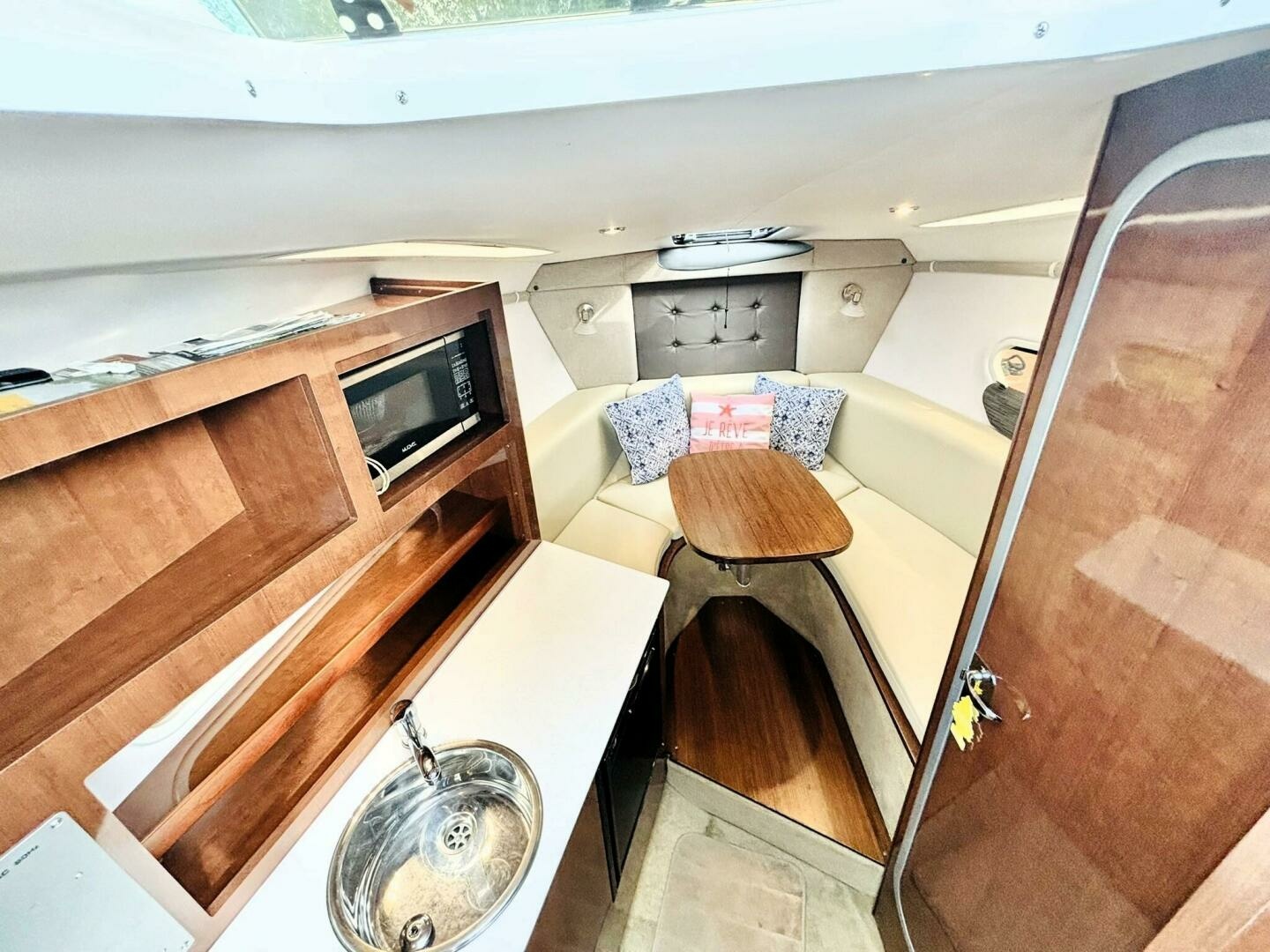2017 Four Winns V255 25
