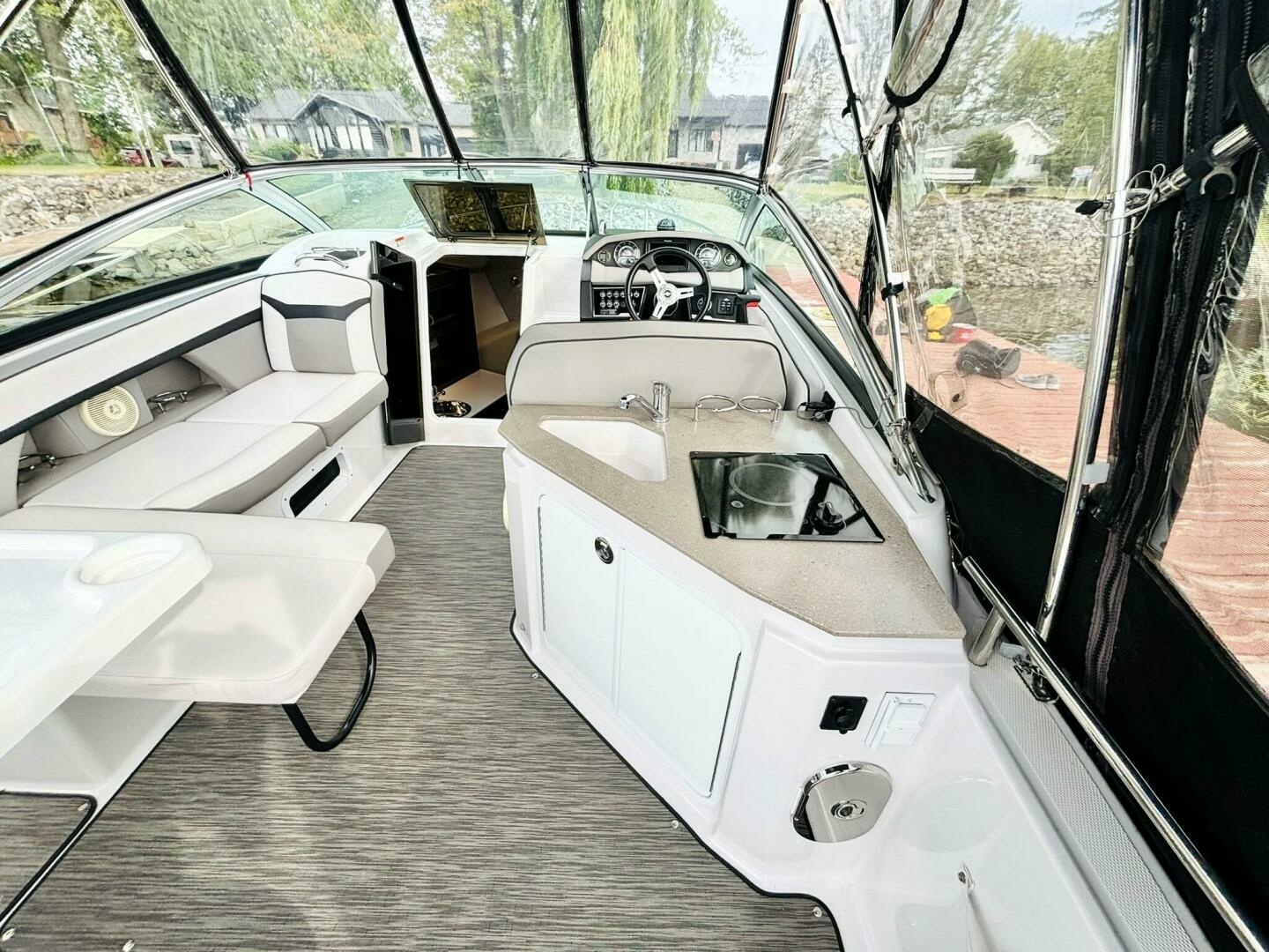 2017 Four Winns V255 25