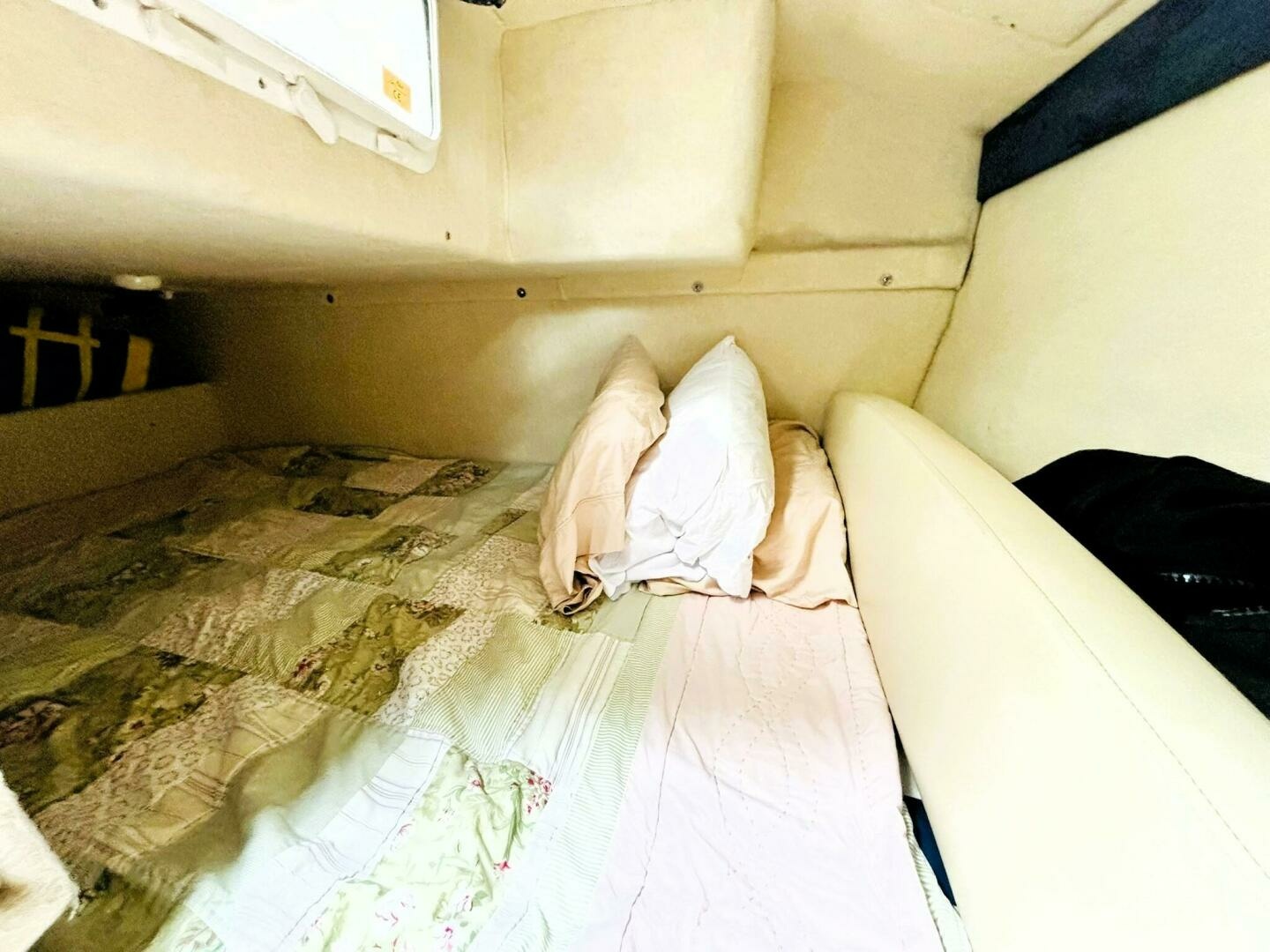 2008 Bayliner 245 SB 24