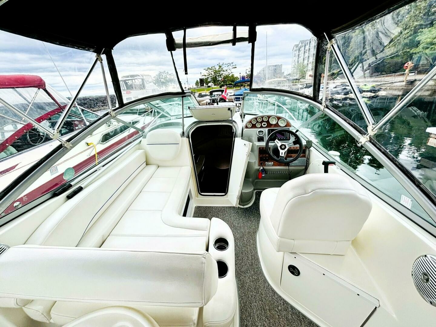 2008 Bayliner 245 SB 24