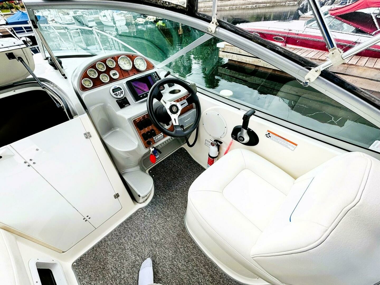 2008 Bayliner 245 SB 24