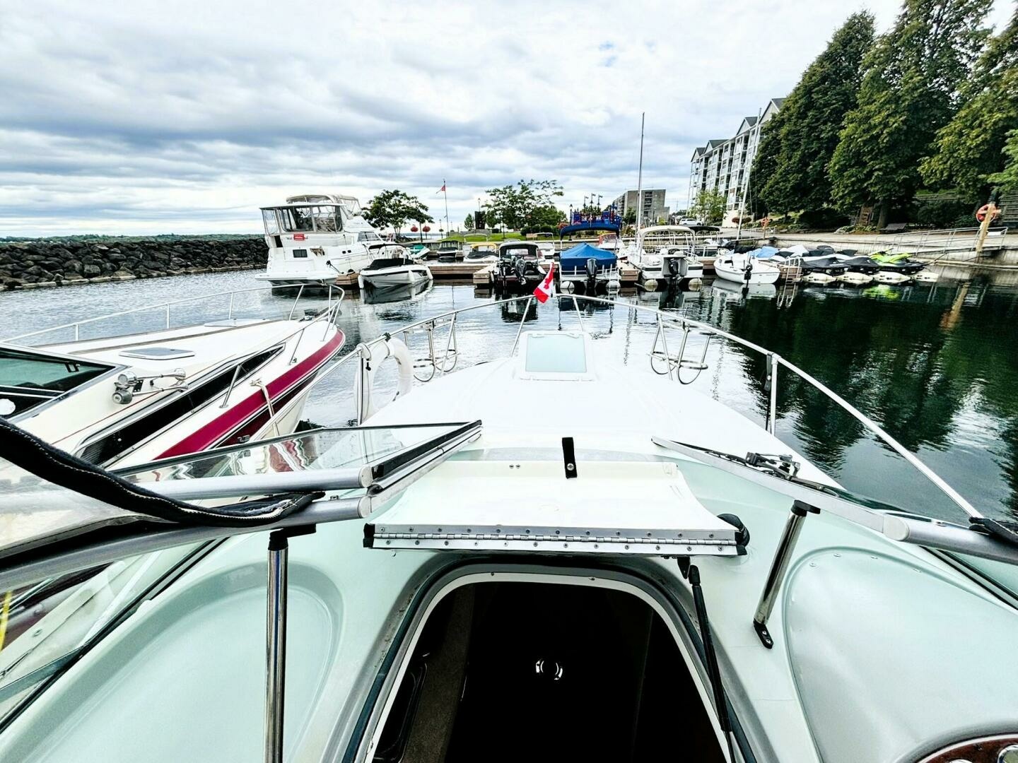 2008 Bayliner 245 SB 24