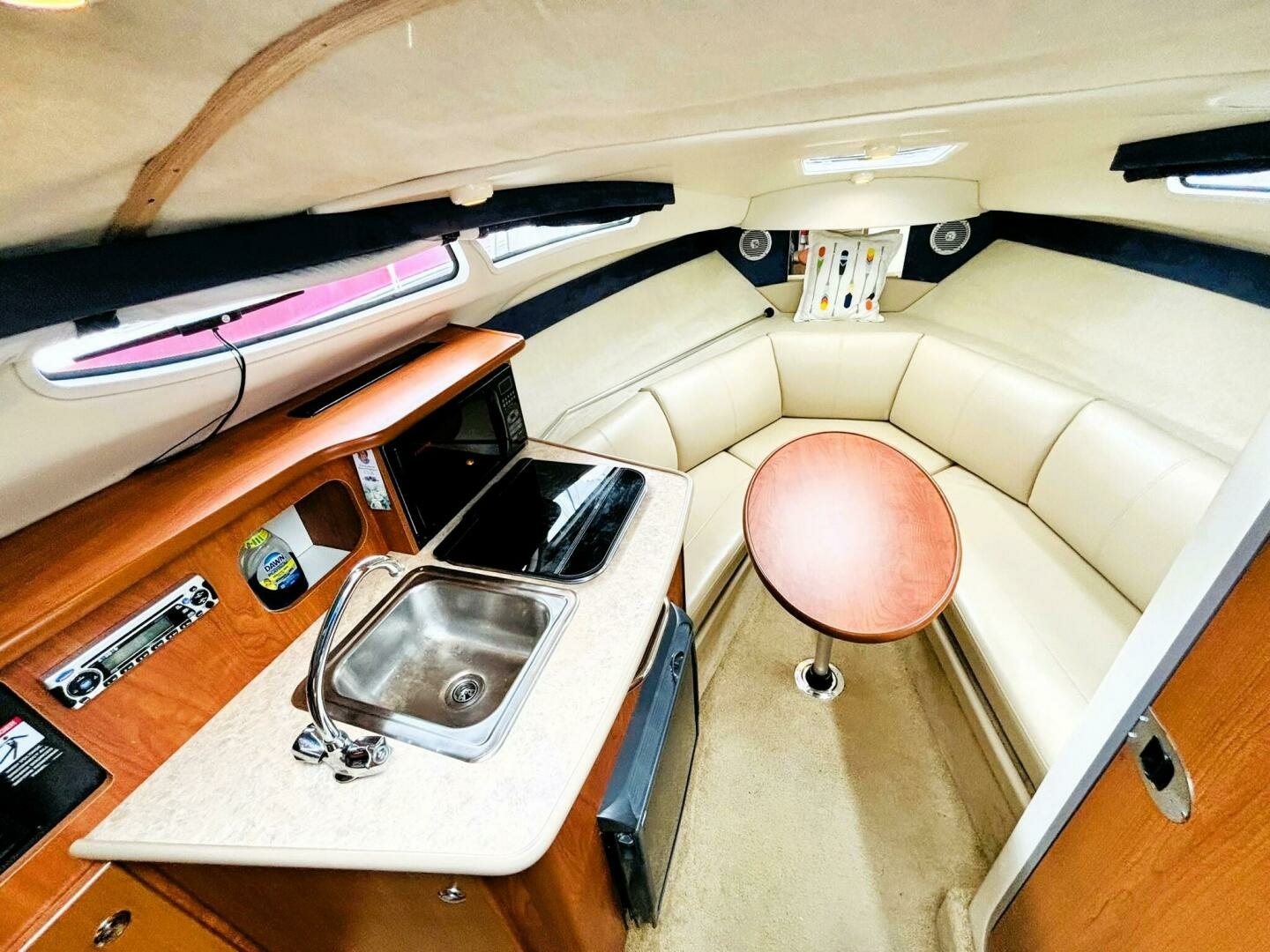 2008 Bayliner 245 SB 24