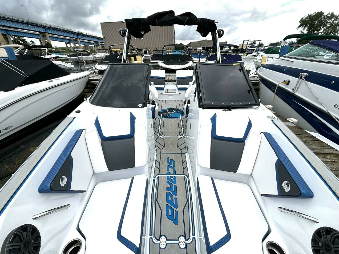 2020 Scarab 255 ID Wake 25