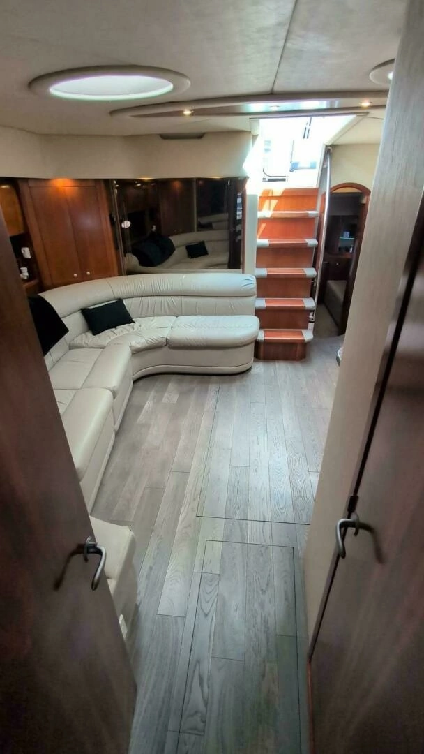 Cruisers Yachts 520 Express Yacht For Sale