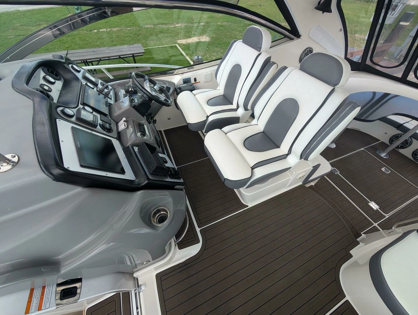 Cruisers Yachts 520 Express Yacht For Sale