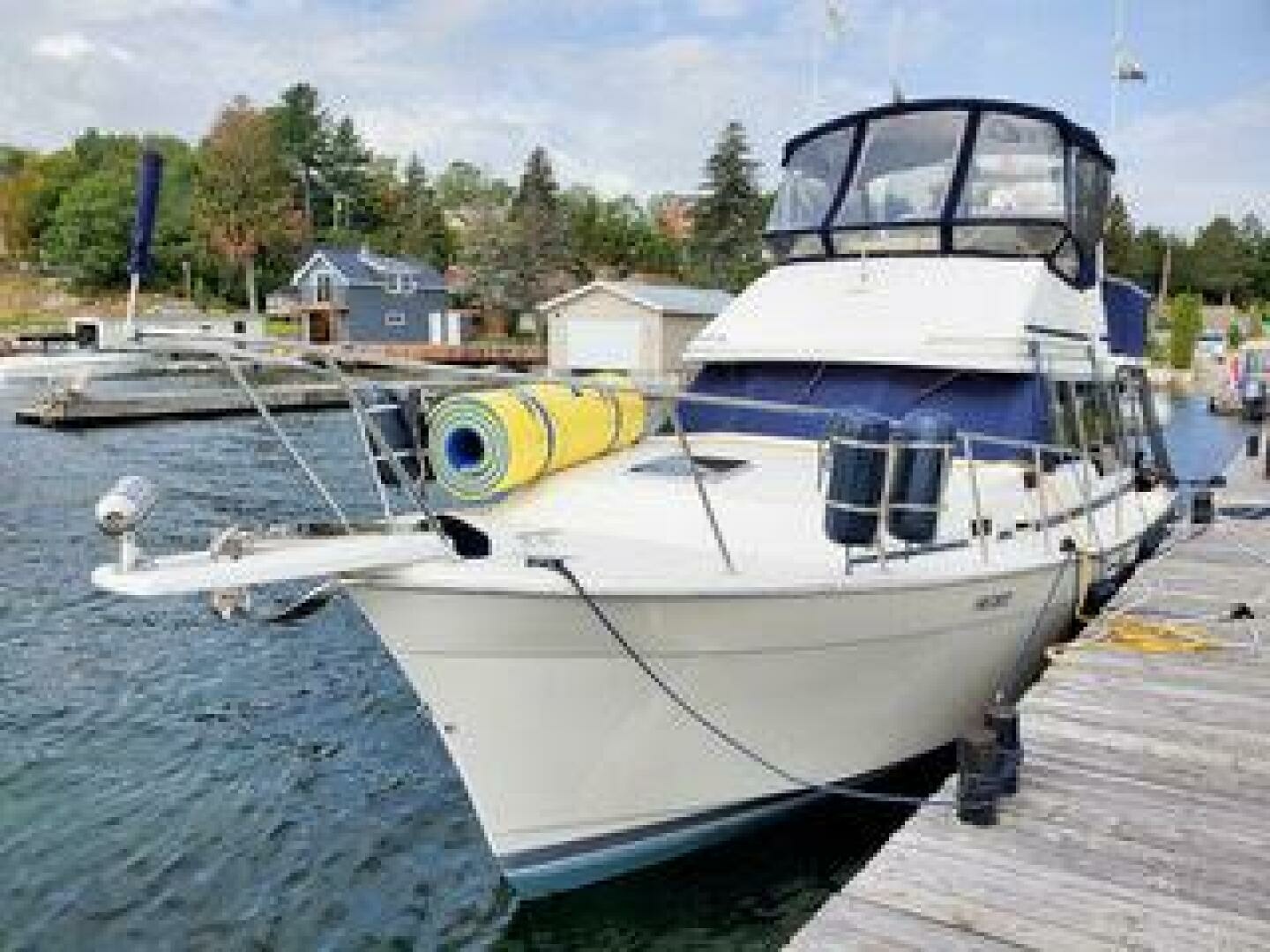 1986 Bayliner 3270 32